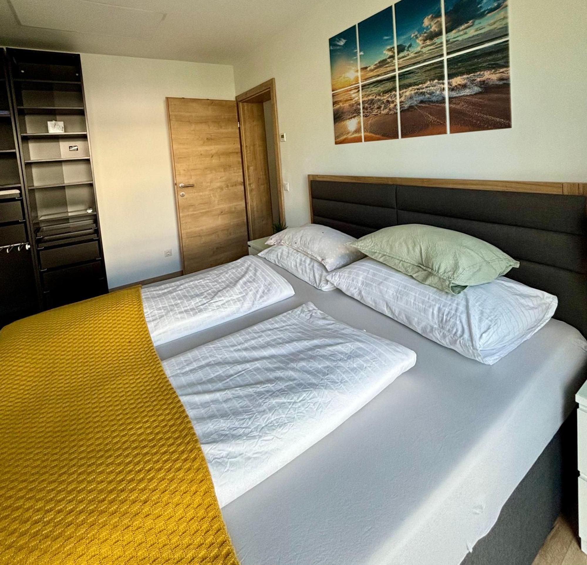Schoene Wohnung Mit Terrasse Und Parkplatz Velden am Wörthersee Dış mekan fotoğraf